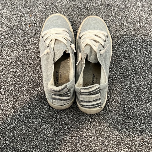 Womens grey canvas slip on sneakers size 7 - Picture 4 of 12